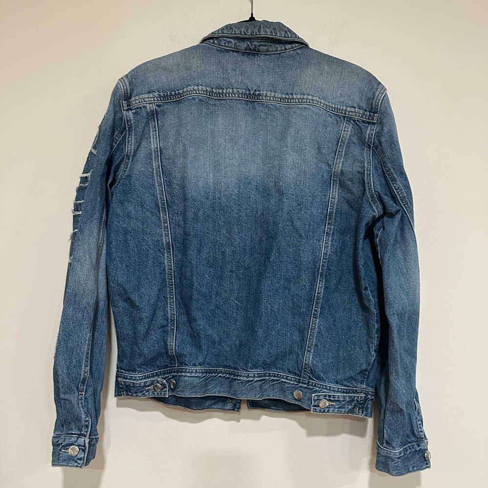 Guess women’s vintage 90s iconic denim jacket with distressed guess on sleeve. M - Picture 4 of 9